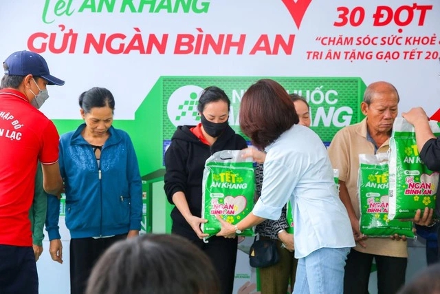 An Khang muốn 'biến 300 nhà thuốc thành trung tâm tư vấn sức khỏe miễn phí'- Ảnh 2. An Khang muốn 'biến 300 nhà thuốc thành trung tâm tư vấn sức khỏe miễn phí'- Ảnh 2.