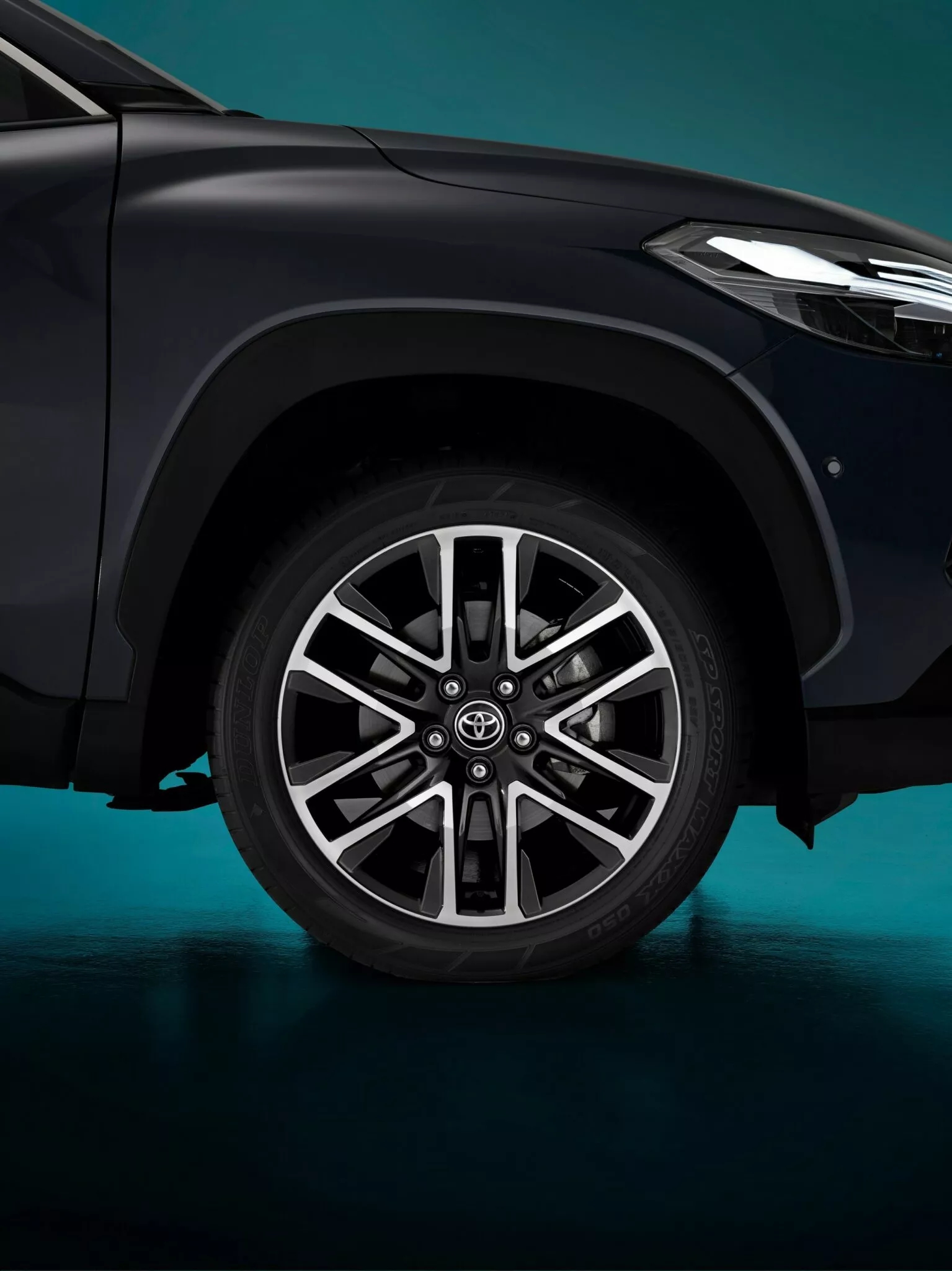 Toyota Corolla Cross 2026 ra mắt: Đèn LED mới, mâm mới, màn hình lớn, máy hybrid mạnh hơn, có bản thể thao, về Việt Nam dễ hot- Ảnh 5. Toyota Corolla Cross 2026 ra mắt: Đèn LED mới, mâm mới, màn hình lớn, máy hybrid mạnh hơn, có bản thể thao, về Việt Nam dễ hot- Ảnh 5.