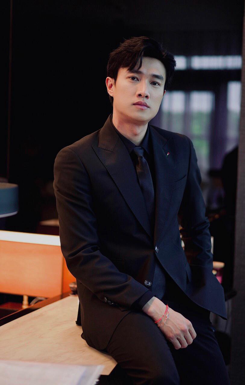 Nam nghệ sĩ sở hữu biệt thự mặt tiền 40 tỷ ở Nhà Bè, nhiều cửa hàng trải khắp cả nước, U40 vẫn lẻ bóng- Ảnh 1. Nam nghệ sĩ sở hữu biệt thự mặt tiền 40 tỷ ở Nhà Bè, nhiều cửa hàng trải khắp cả nước, U40 vẫn lẻ bóng- Ảnh 1.