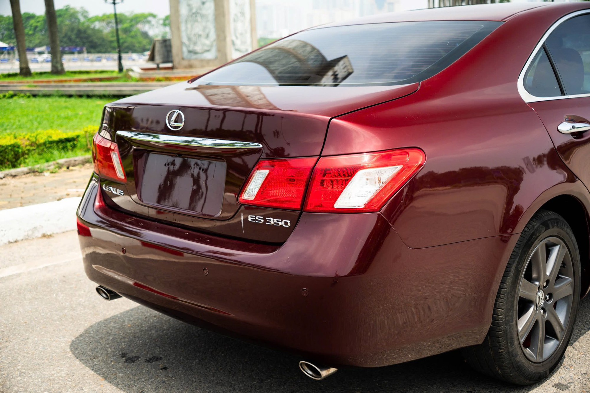 Lexus ES gần 20 năm tuổi vẫn có giá hơn 400 triệu: Chạy 140.000km, nội thất còn đẹp, ngoại thất nhuốm màu thời gian- Ảnh 5. Lexus ES gần 20 năm tuổi vẫn có giá hơn 400 triệu: Chạy 140.000km, nội thất còn đẹp, ngoại thất nhuốm màu thời gian- Ảnh 5.