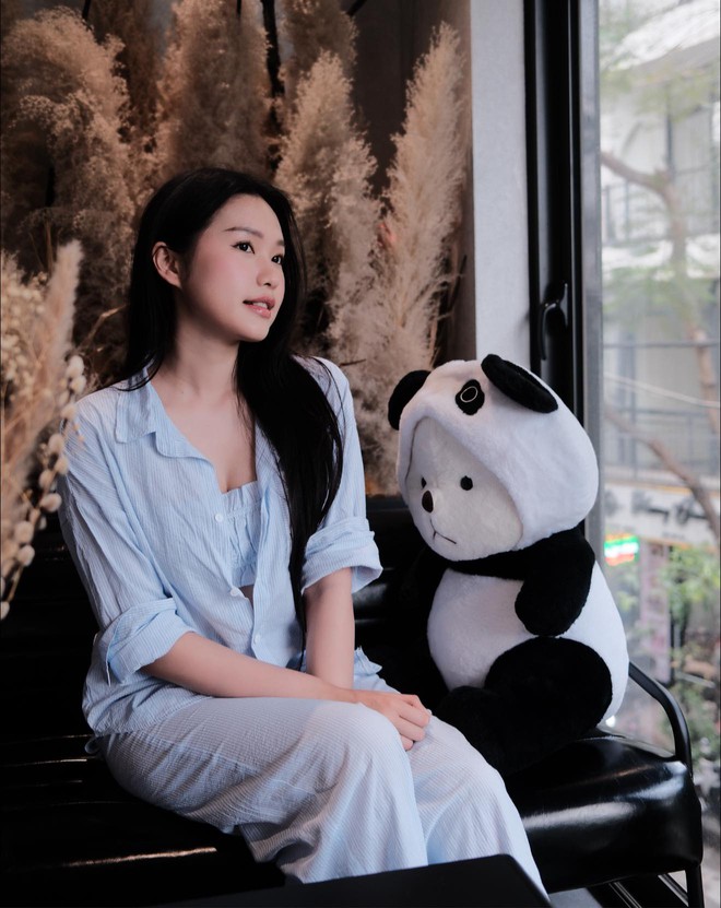 Bữa tiệc visual: Doãn Hải My khí chất Bữa tiệc visual: Doãn Hải My khí chất