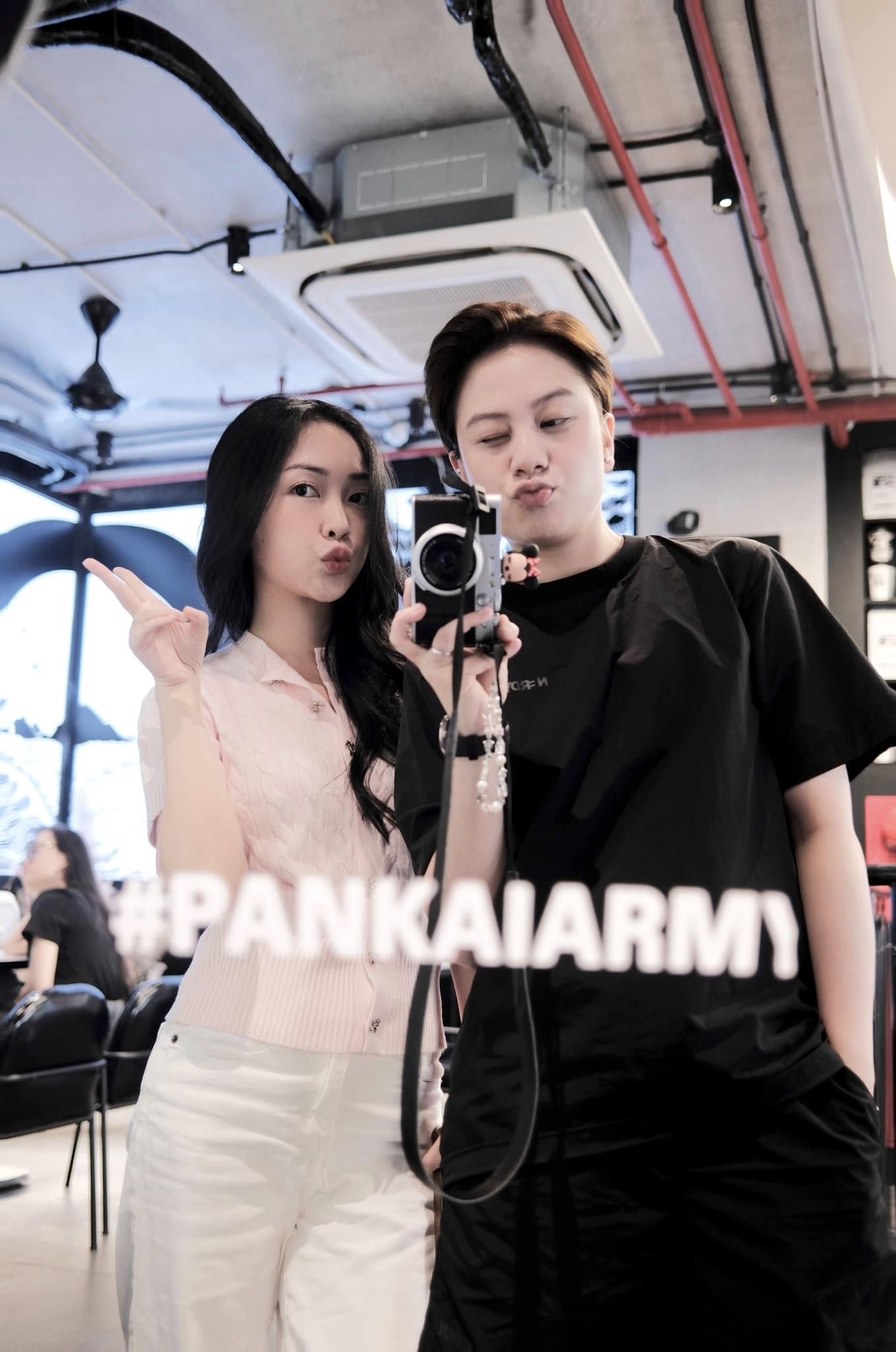 Hotgirl Bắc Giang lấy chồng cầu thủ được khen xinh nhất dàn WAGs Việt, đến Doãn Hải My còn phải thốt lên "xuất sắc"- Ảnh 4. Hotgirl Bắc Giang lấy chồng cầu thủ được khen xinh nhất dàn WAGs Việt, đến Doãn Hải My còn phải thốt lên "xuất sắc"- Ảnh 4.