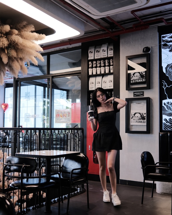 Bữa tiệc visual: Doãn Hải My khí chất Bữa tiệc visual: Doãn Hải My khí chất