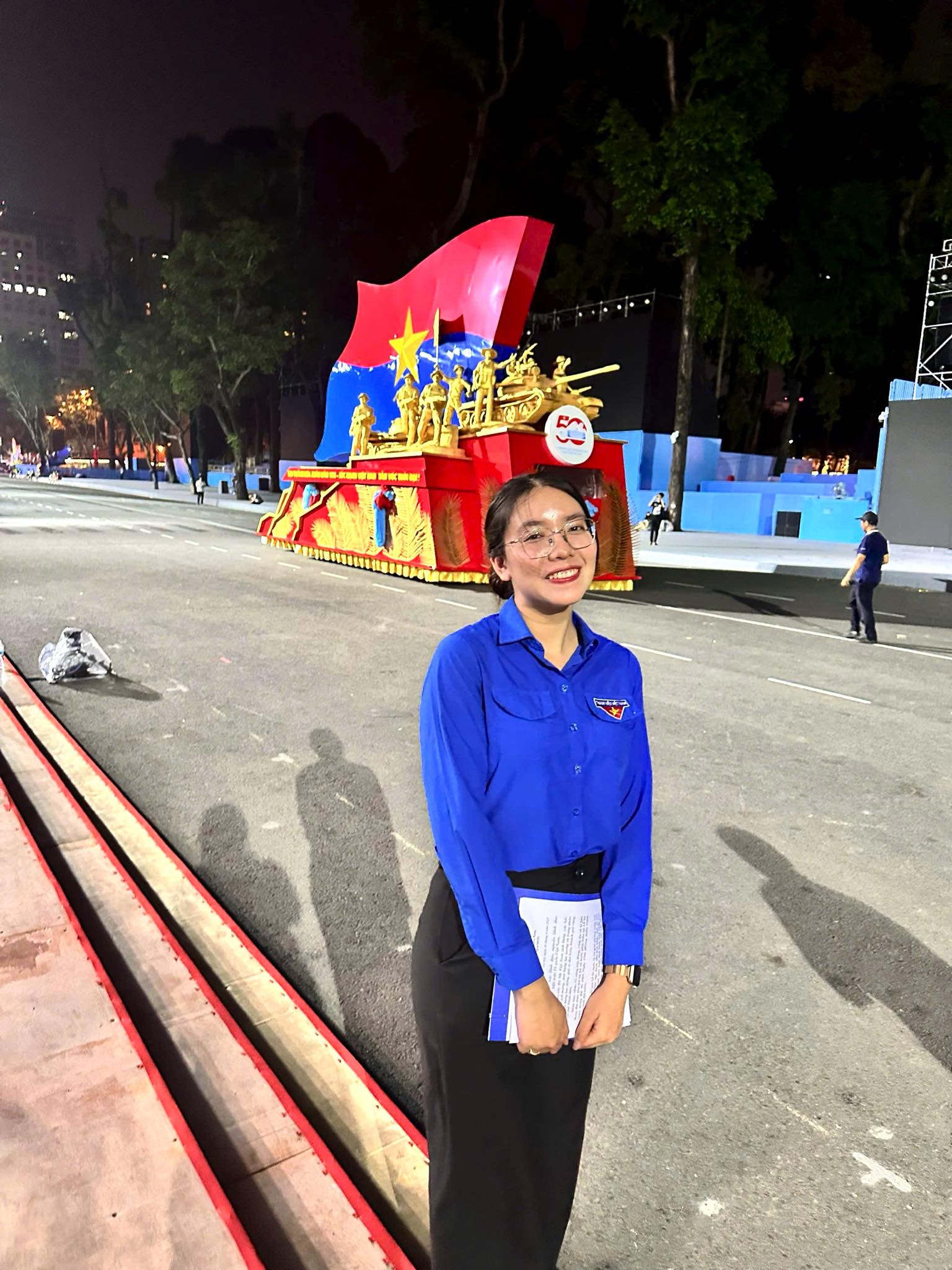 "Mình giấu gia đình đến phút chót": Cô gái được cả nước tìm info trong sự kiện 30/4 lần đầu lên tiếng- Ảnh 4. "Mình giấu gia đình đến phút chót": Cô gái được cả nước tìm info trong sự kiện 30/4 lần đầu lên tiếng- Ảnh 4.