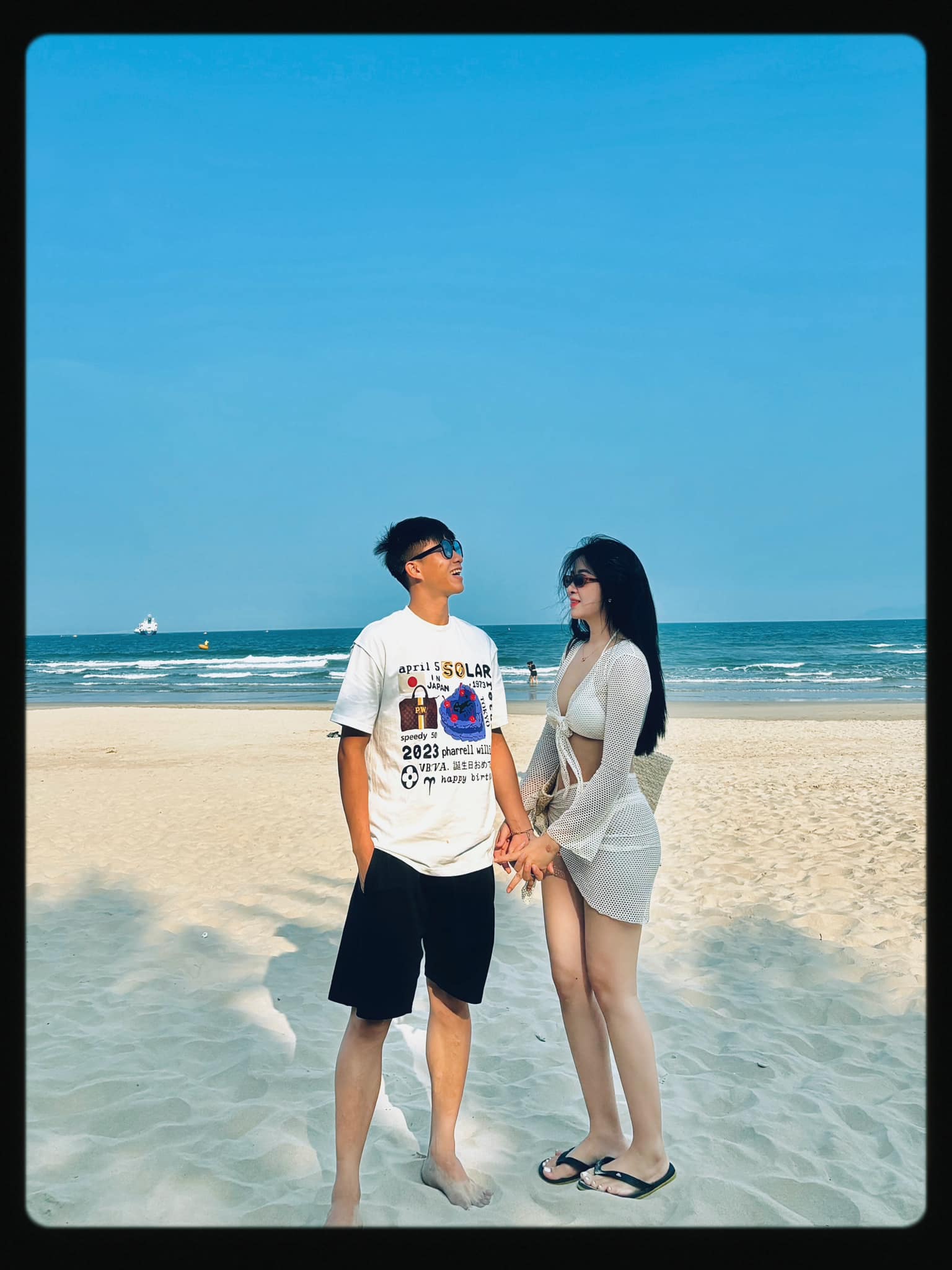 Phan Văn Đức và vợ là cô chủ khách sạn ở nhà lầu mặt phố, lái xe sang, ngày lễ “ting ting” 2 tỷ đồng- Ảnh 2. Phan Văn Đức và vợ là cô chủ khách sạn ở nhà lầu mặt phố, lái xe sang, ngày lễ “ting ting” 2 tỷ đồng- Ảnh 2.