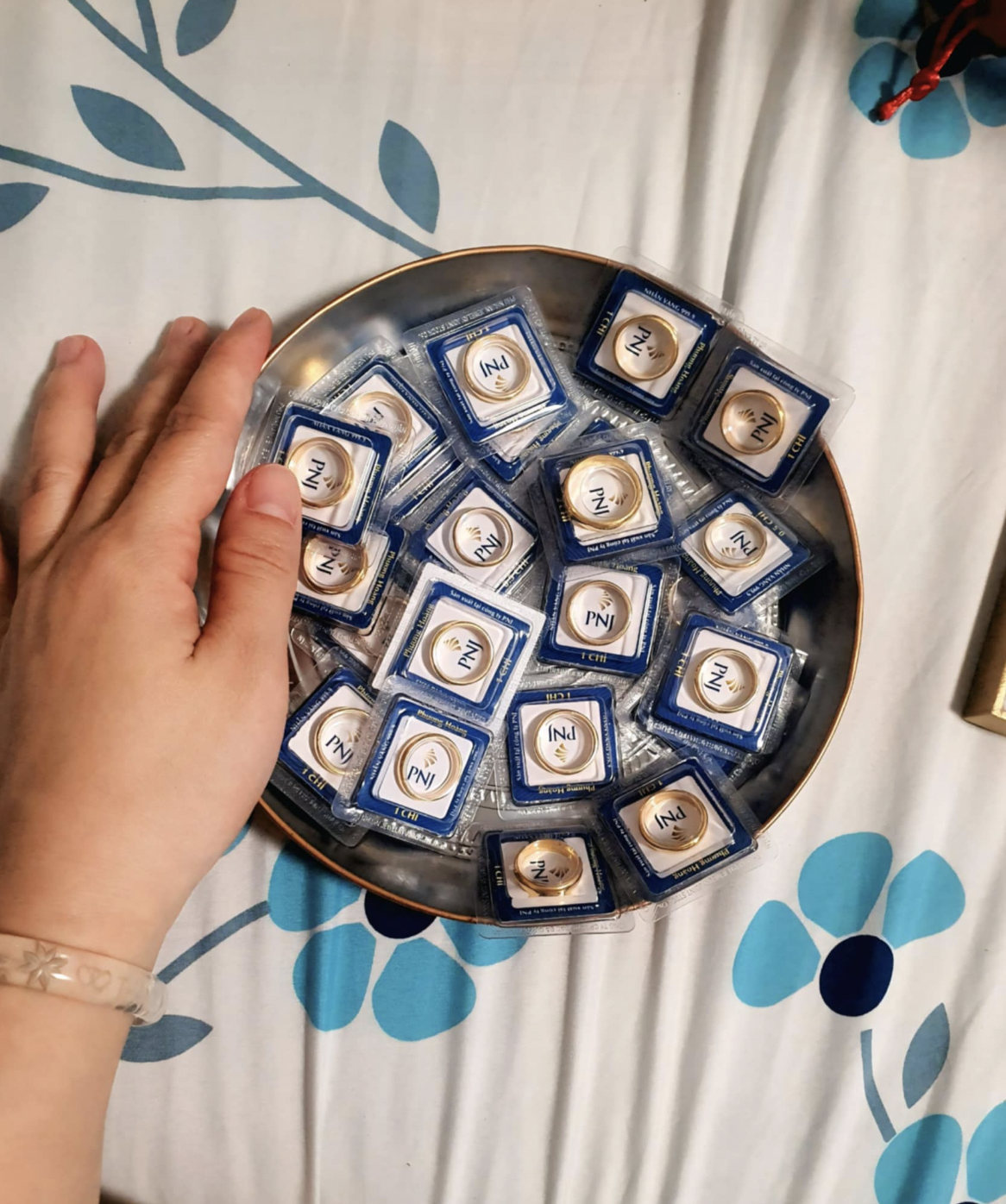 Cách làm giàu của người chơi vàng 10 năm- Ảnh 1. Cách làm giàu của người chơi vàng 10 năm- Ảnh 1.
