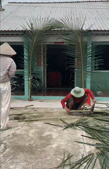 Cô dâu miền Tây tự tay làm cổng cưới, trang trí hoa tươi từ trong ra ngoài: Đẹp mỹ mãn nhưng giá rẻ bất ngờ- Ảnh 4. Cô dâu miền Tây tự tay làm cổng cưới, trang trí hoa tươi từ trong ra ngoài: Đẹp mỹ mãn nhưng giá rẻ bất ngờ- Ảnh 4.