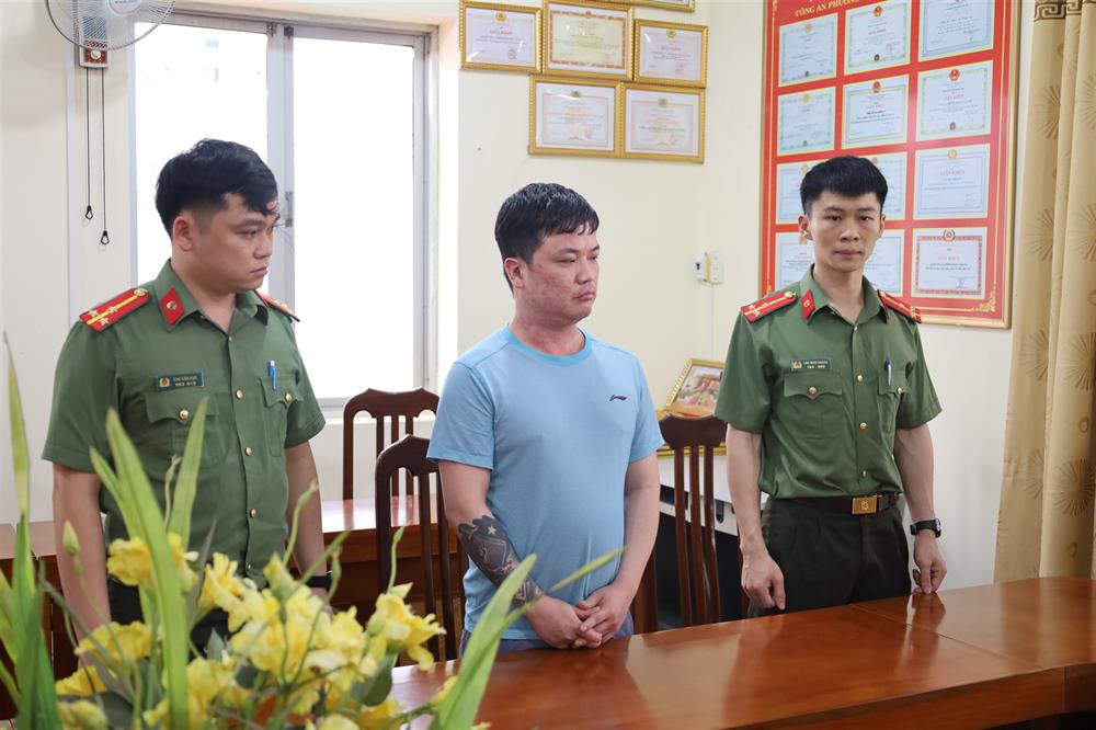 Hình ảnh khám nhà Tiktoker Lê Việt Hùng- Ảnh 1.
