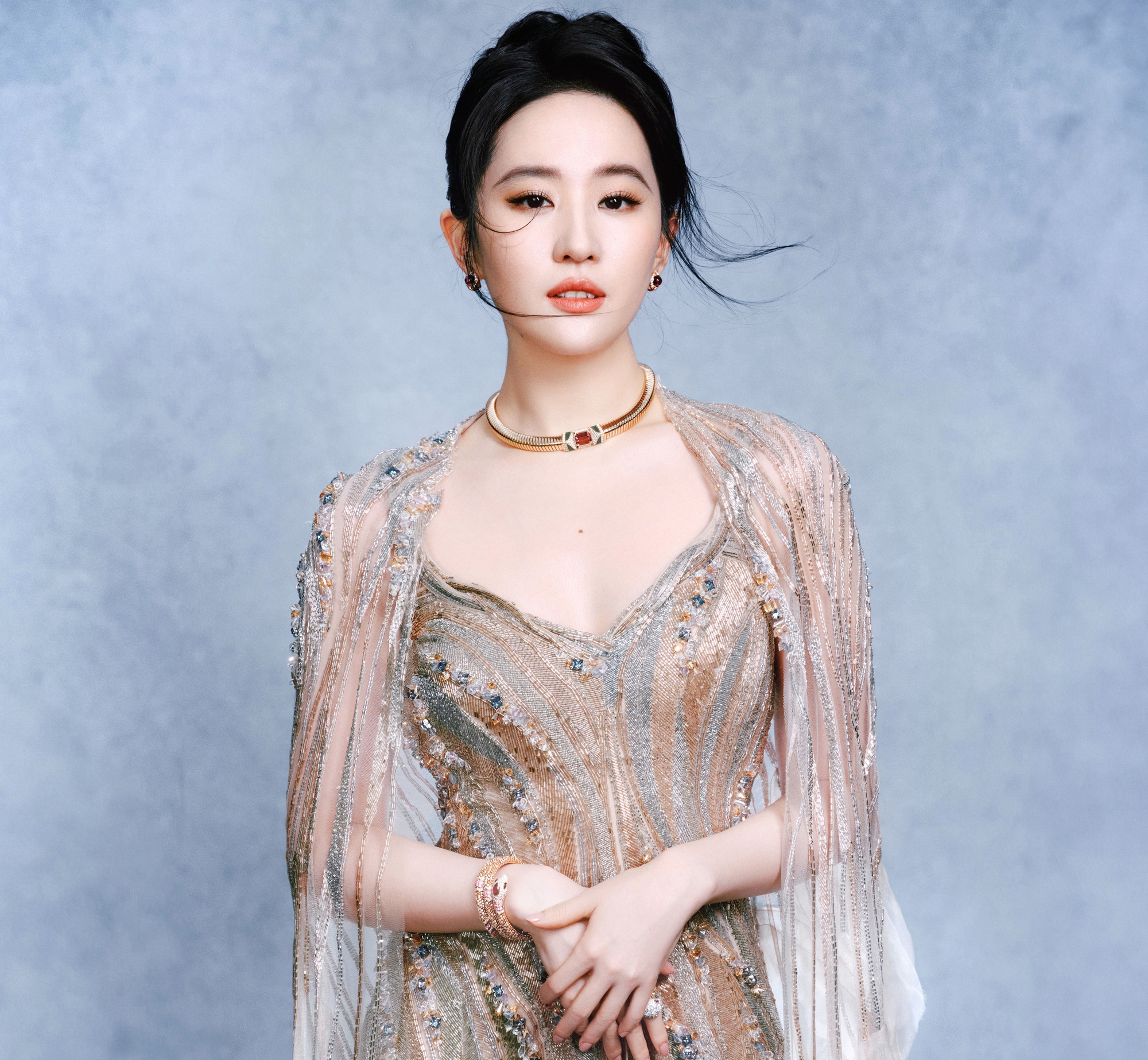 Lưu Diệc Phi lộ nhân cách thật khi bị người khác vạch trần thói phông bạt ngay trên sóng trực tiếp- Ảnh 1. Lưu Diệc Phi lộ nhân cách thật khi bị người khác vạch trần thói phông bạt ngay trên sóng trực tiếp- Ảnh 1.