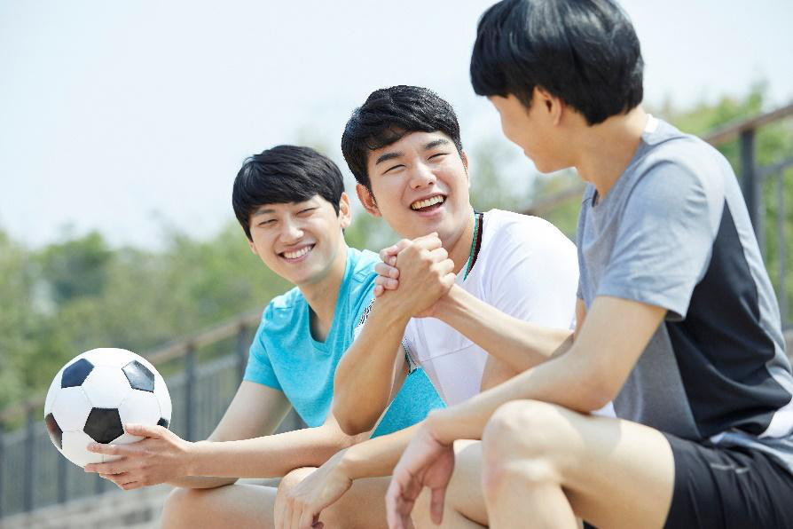 9 quy tắc sinh tồn mà mọi đứa trẻ bắt buộc phải biết: Nếu cha mẹ không dạy NGAY bây giờ, xã hội sẽ dạy con một cách khắc nghiệt trong tương lai!- Ảnh 1. 9 quy tắc sinh tồn mà mọi đứa trẻ bắt buộc phải biết: Nếu cha mẹ không dạy NGAY bây giờ, xã hội sẽ dạy con một cách khắc nghiệt trong tương lai!- Ảnh 1.