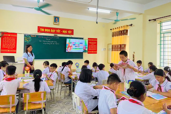 Trường học có bị sáp nhập sau khi bỏ cấp huyện?- Ảnh 1. Trường học có bị sáp nhập sau khi bỏ cấp huyện?- Ảnh 1.