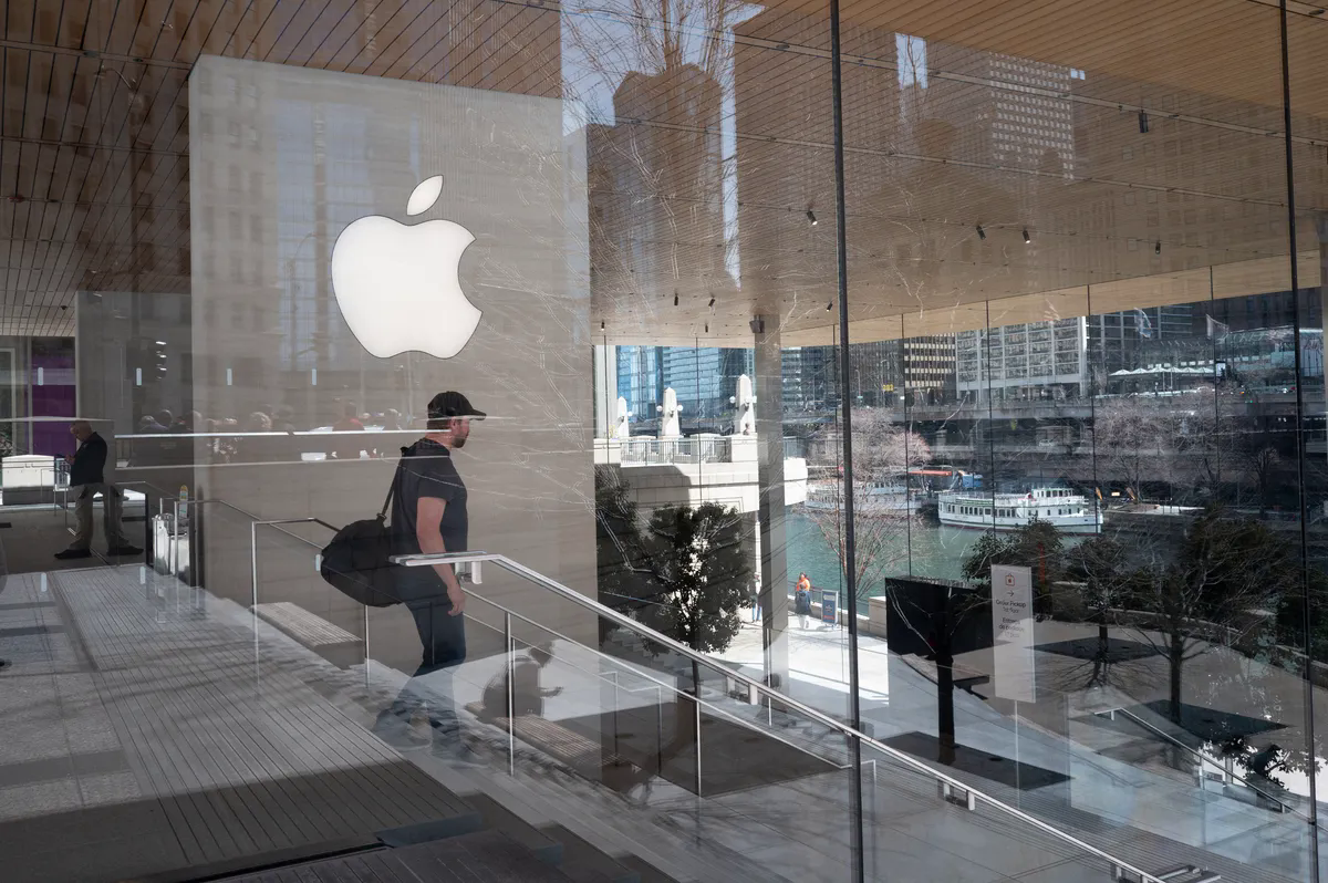 Apple "lật kèo" Google, iPhone sắp có thay đổi lớn?- Ảnh 1. Apple "lật kèo" Google, iPhone sắp có thay đổi lớn?- Ảnh 1.