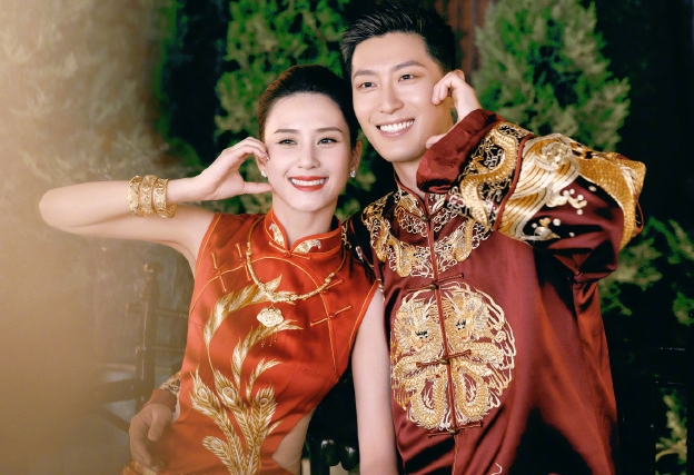 Chấn động nhất hôm nay: Kiều nữ vua sòng bạc Macau và tài tử Đậu Kiêu nghi Chấn động nhất hôm nay: Kiều nữ vua sòng bạc Macau và tài tử Đậu Kiêu nghi