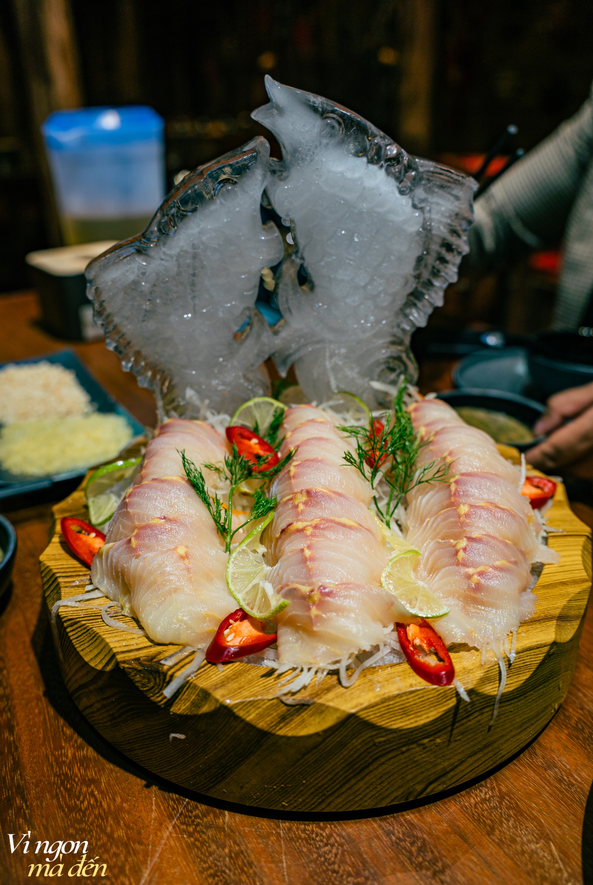 Ăn gì ở Sa Pa? Gỏi cá tầm lạ miệng, bún chả chan độc đáo hay phở hồng Bắc Hà ăn một lần nhớ mãi?- Ảnh 4. Ăn gì ở Sa Pa? Gỏi cá tầm lạ miệng, bún chả chan độc đáo hay phở hồng Bắc Hà ăn một lần nhớ mãi?- Ảnh 4.