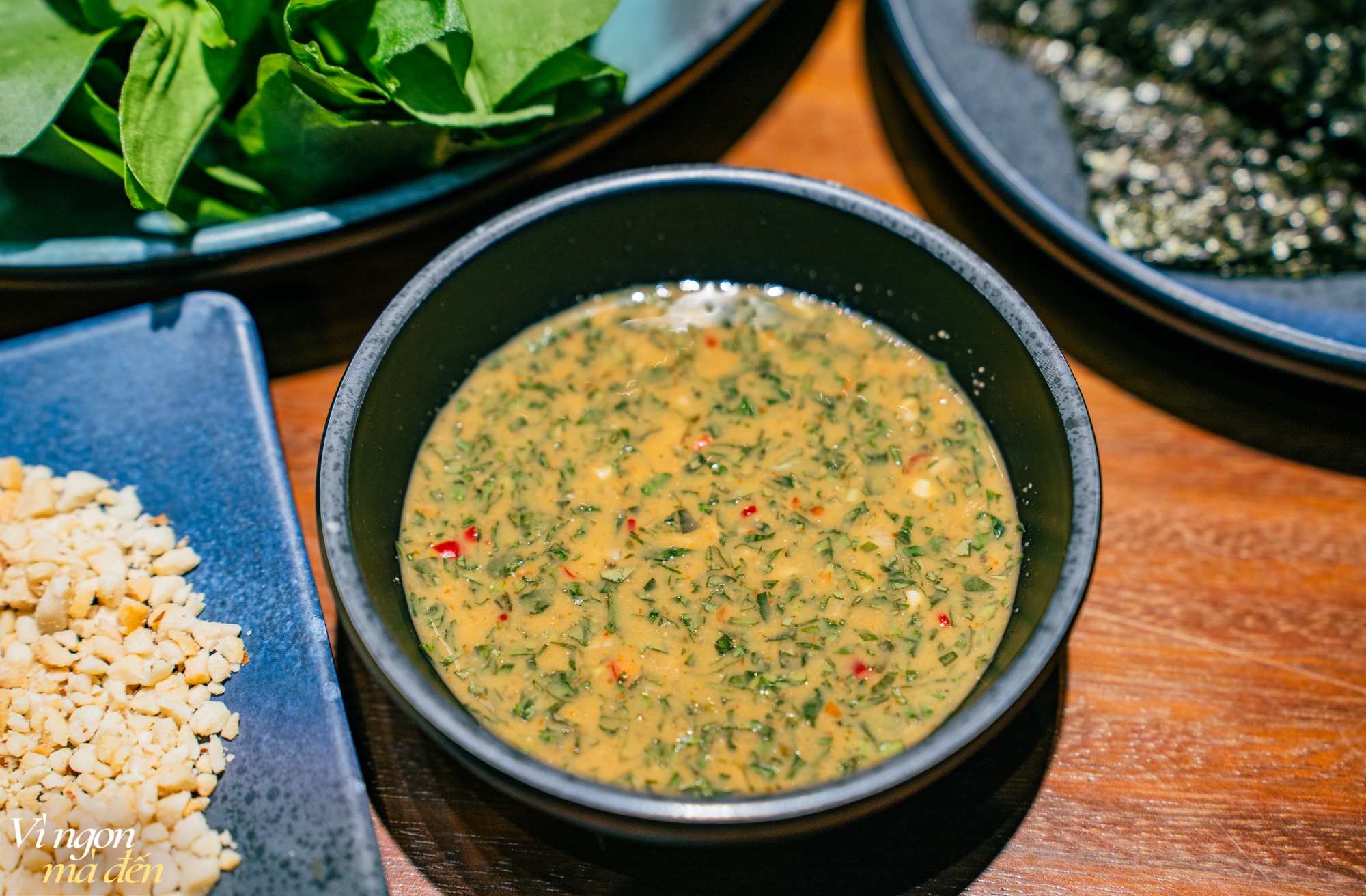 Ăn gì ở Sa Pa? Gỏi cá tầm lạ miệng, bún chả chan độc đáo hay phở hồng Bắc Hà ăn một lần nhớ mãi?- Ảnh 8. Ăn gì ở Sa Pa? Gỏi cá tầm lạ miệng, bún chả chan độc đáo hay phở hồng Bắc Hà ăn một lần nhớ mãi?- Ảnh 8.