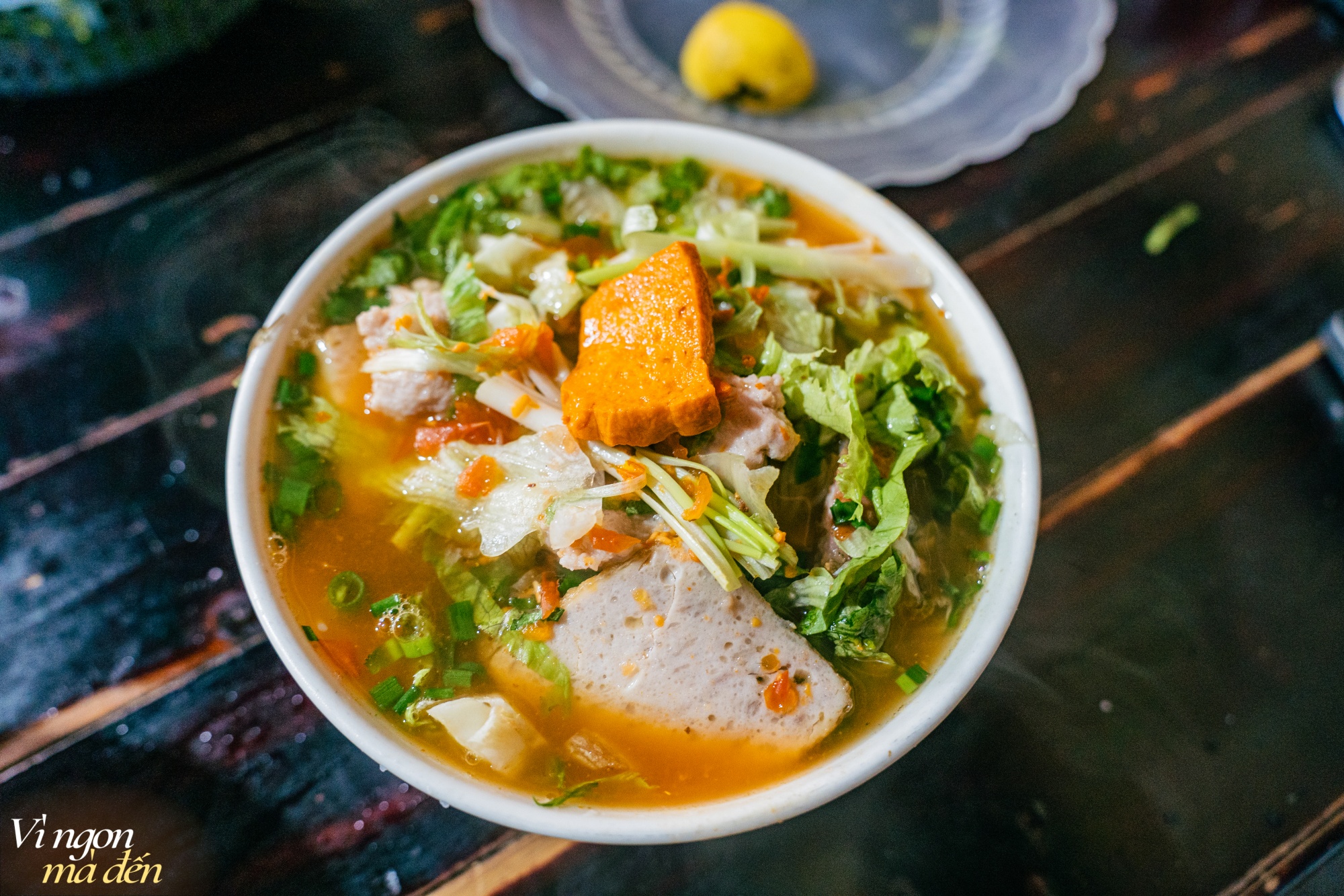 Ăn gì ở Sa Pa? Gỏi cá tầm lạ miệng, bún chả chan độc đáo hay phở hồng Bắc Hà ăn một lần nhớ mãi?- Ảnh 12. Ăn gì ở Sa Pa? Gỏi cá tầm lạ miệng, bún chả chan độc đáo hay phở hồng Bắc Hà ăn một lần nhớ mãi?- Ảnh 12.