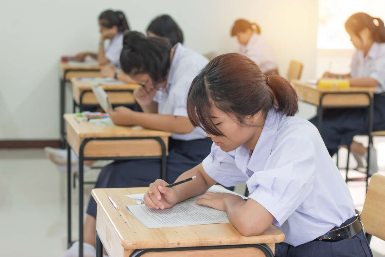 Chuyên gia nói về đề xuất đang gây bão tranh luận của Bộ GD&ĐT: Rất đồng tình, nhưng cần "biện pháp thay thế" đủ mạnh- Ảnh 2. Chuyên gia nói về đề xuất đang gây bão tranh luận của Bộ GD&ĐT: Rất đồng tình, nhưng cần "biện pháp thay thế" đủ mạnh- Ảnh 2.