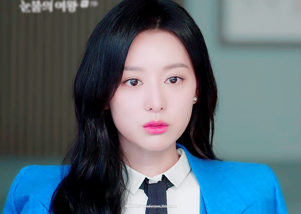 "Nàng thơ quý tộc" xứ Hàn hút hồn với khí chất quá tiểu thư: Sang đến độ stylist chỉ nhìn mà không dám chỉnh váy- Ảnh 5.