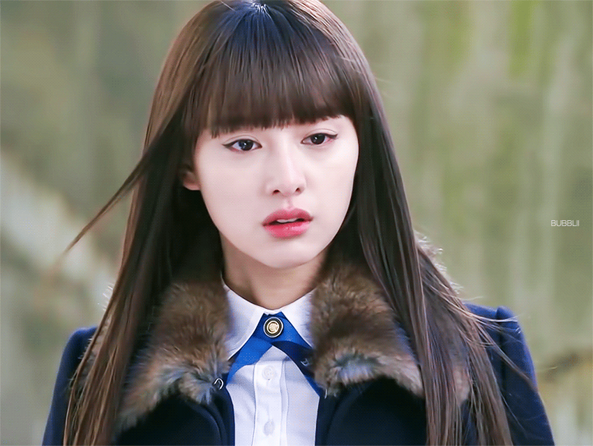 "Nàng thơ quý tộc" xứ Hàn hút hồn với khí chất quá tiểu thư: Sang đến độ stylist chỉ nhìn mà không dám chỉnh váy- Ảnh 4.