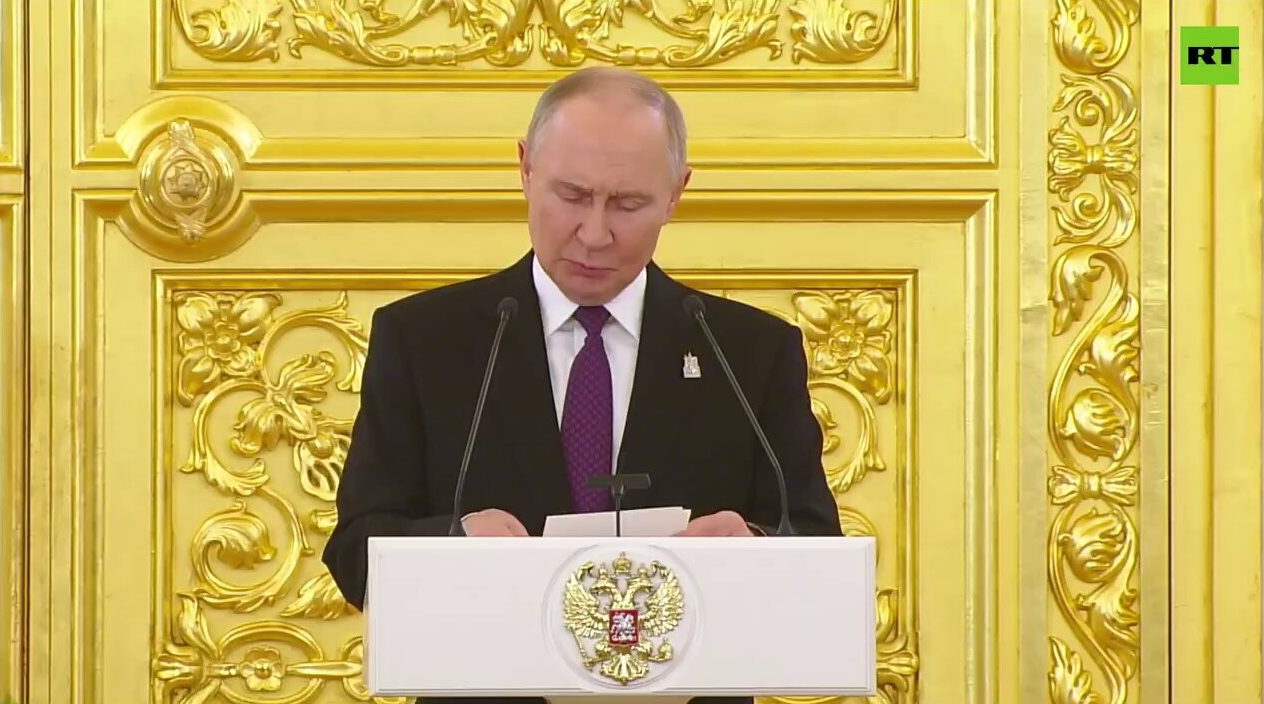 Dạ yến chiêu đãi lãnh đạo 30 nước của ông Putin có gì?: Từ hương vị Nga đến lời chúc "thế hệ chiến thắng"- Ảnh 2. Dạ yến chiêu đãi lãnh đạo 30 nước của ông Putin có gì?: Từ hương vị Nga đến lời chúc "thế hệ chiến thắng"- Ảnh 2.
