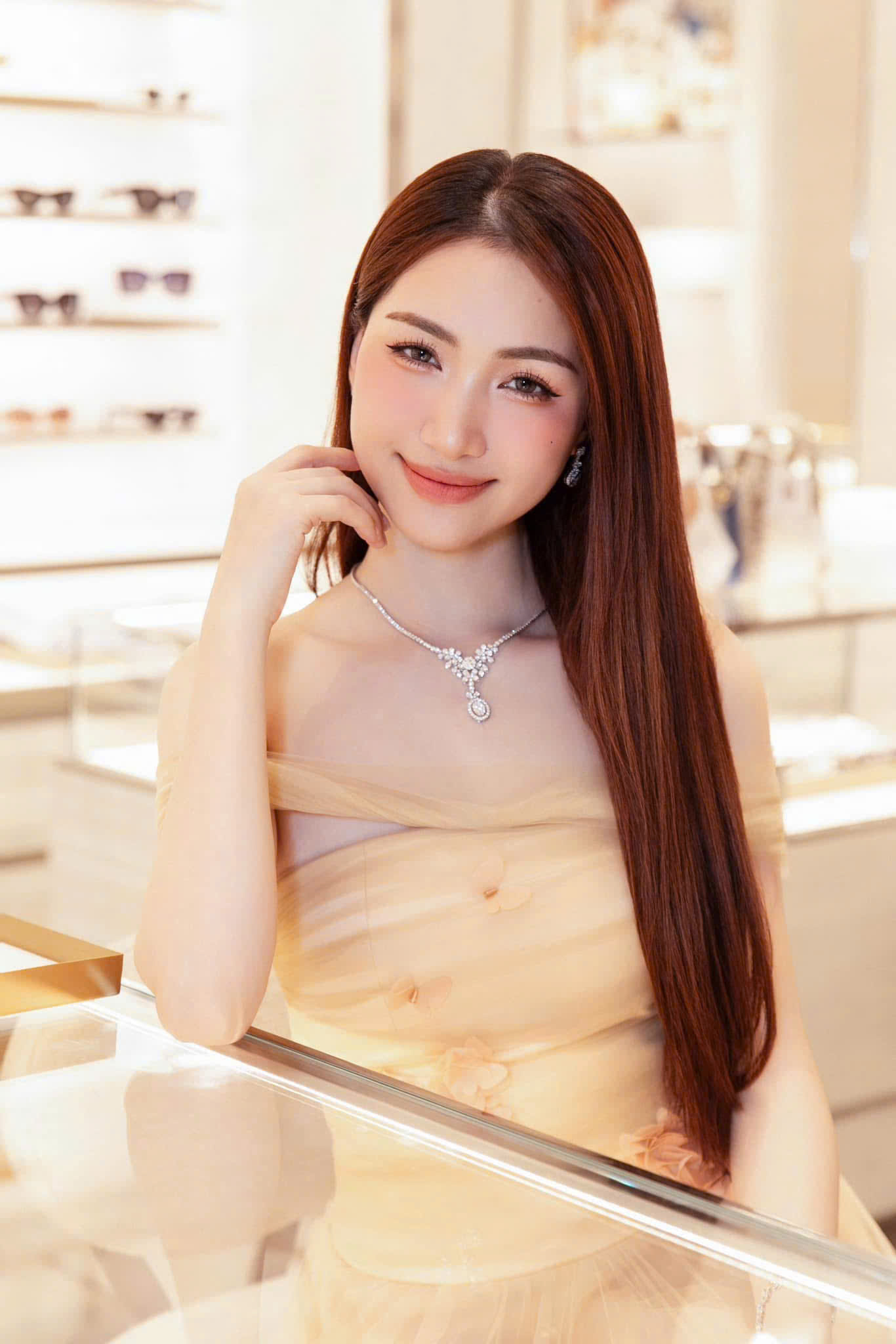Bức hình flex độ giàu có của Hoà Minzy- Ảnh 4. Bức hình flex độ giàu có của Hoà Minzy- Ảnh 4.