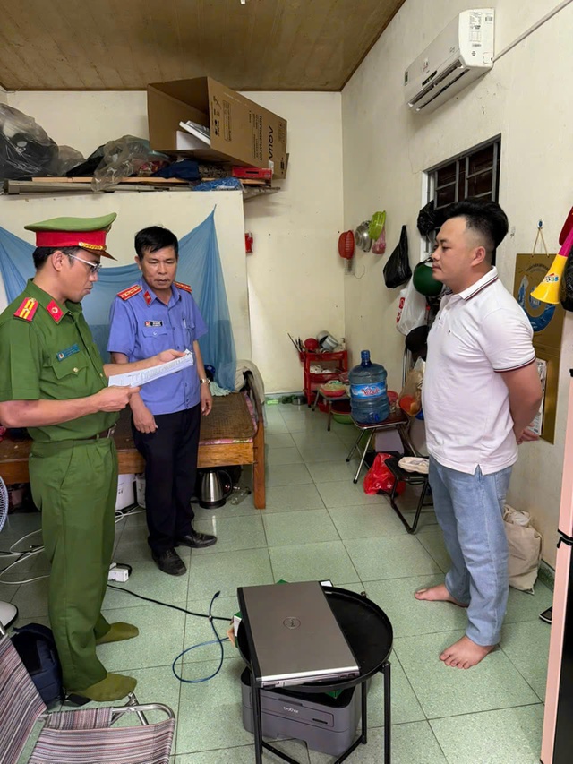 Vay 3,7 tỉ đồng không trả, nam thanh niên ở Quảng Nam bị bắt- Ảnh 1. Vay 3,7 tỉ đồng không trả, nam thanh niên ở Quảng Nam bị bắt- Ảnh 1.