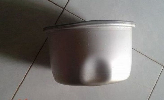 Tiết kiệm đến mấy thấy trong bếp có 3 loại nồi, chảo này cũng phải vứt ngay! Nếu không đừng trách cả nhà mắc bệnh- Ảnh 2. Tiết kiệm đến mấy thấy trong bếp có 3 loại nồi, chảo này cũng phải vứt ngay! Nếu không đừng trách cả nhà mắc bệnh- Ảnh 2.
