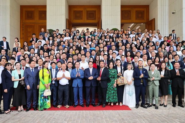 Thủ tướng: Doanh nghiệp đề xuất, được hay không thì phải nói, 'cứ ỉm đi là không được’- Ảnh 3. Thủ tướng: Doanh nghiệp đề xuất, được hay không thì phải nói, 'cứ ỉm đi là không được’- Ảnh 3.