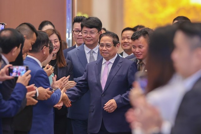 Thủ tướng: Doanh nghiệp đề xuất, được hay không thì phải nói, 'cứ ỉm đi là không được’- Ảnh 1. Thủ tướng: Doanh nghiệp đề xuất, được hay không thì phải nói, 'cứ ỉm đi là không được’- Ảnh 1.