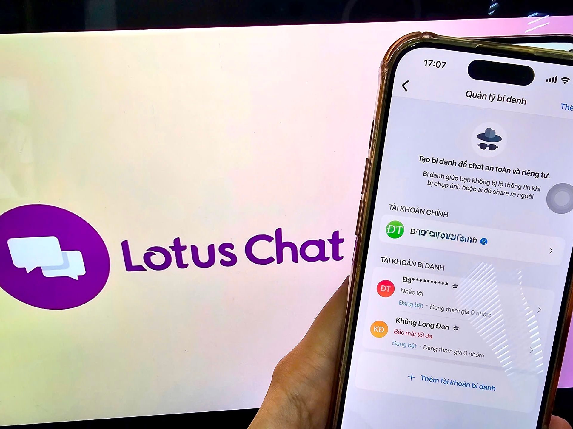 Lotus chat bỗng được tải về ồ ạt, giải mã lý do người dùng tìm đến ứng dụng chat Việt- Ảnh 3. Lotus chat bỗng được tải về ồ ạt, giải mã lý do người dùng tìm đến ứng dụng chat Việt- Ảnh 3.