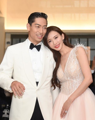 Mỹ nhân được khao khát nhất showbiz đổ vỡ với chồng ca sĩ, nhan sắc tàn tạ gây sốc vì bị bạo hành nhiều năm?- Ảnh 5. Mỹ nhân được khao khát nhất showbiz đổ vỡ với chồng ca sĩ, nhan sắc tàn tạ gây sốc vì bị bạo hành nhiều năm?- Ảnh 5.
