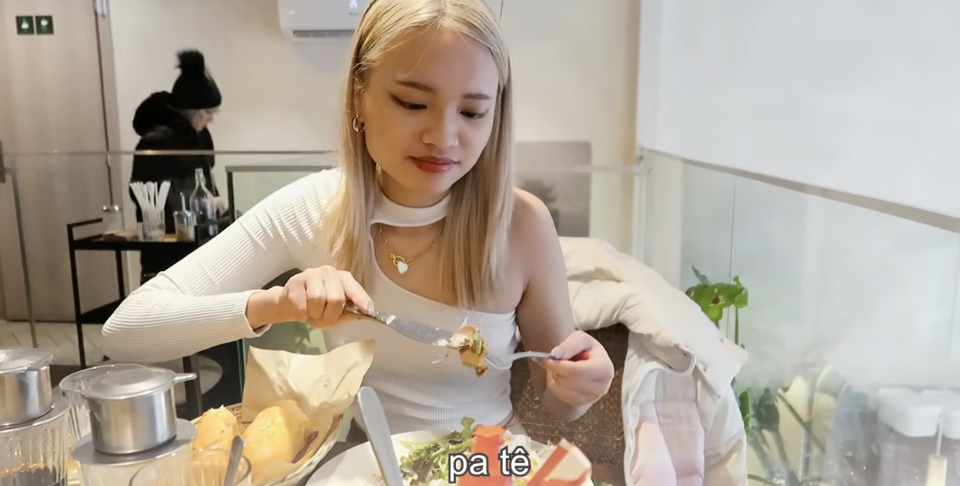 Khách Tây đòi quay lại Việt Nam chỉ để ăn 1 món, sinh nhật phải có mới chịu: Ra là món ngon nhất thế giới- Ảnh 3. Khách Tây đòi quay lại Việt Nam chỉ để ăn 1 món, sinh nhật phải có mới chịu: Ra là món ngon nhất thế giới- Ảnh 3.