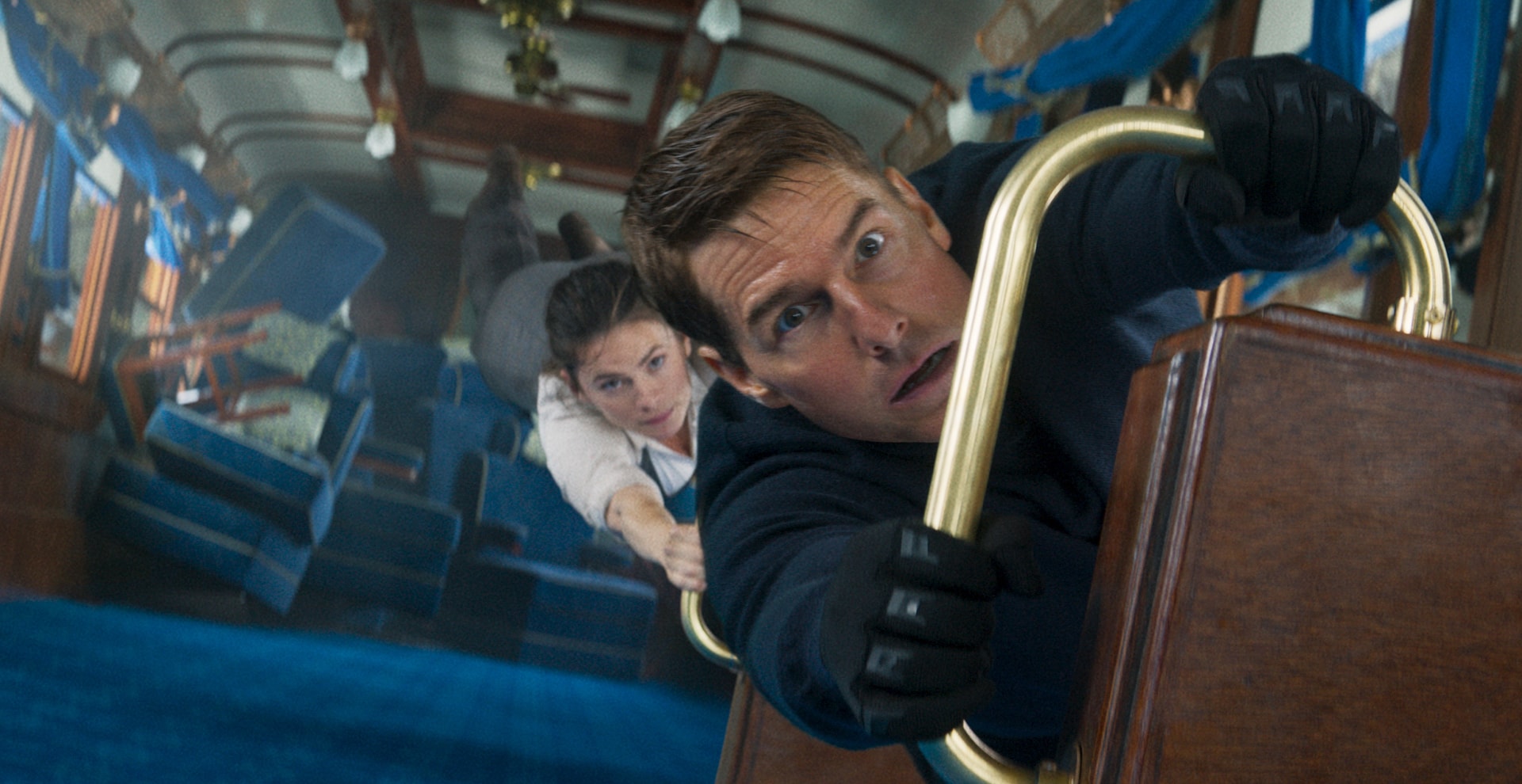 Tom Cruise trẻ trung suốt 3 thập kỷ đóng "Nhiệm vụ bất khả khi": "Đảo ngược" thời gian nhờ thẩm mỹ hay kỳ tích tự nhiên?- Ảnh 4.