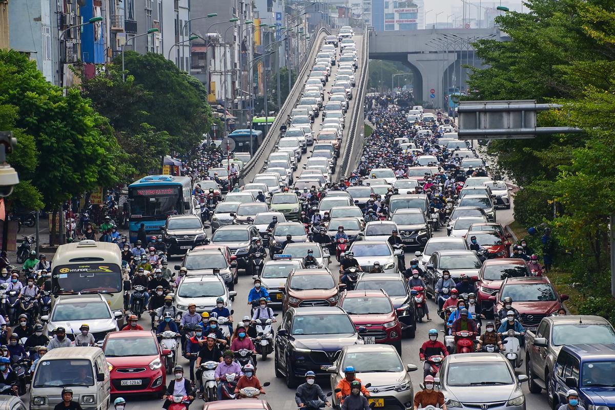 Bộ Công an đề xuất bỏ quy định không lái xe ô tô quá 48 giờ mỗi tuần- Ảnh 1.