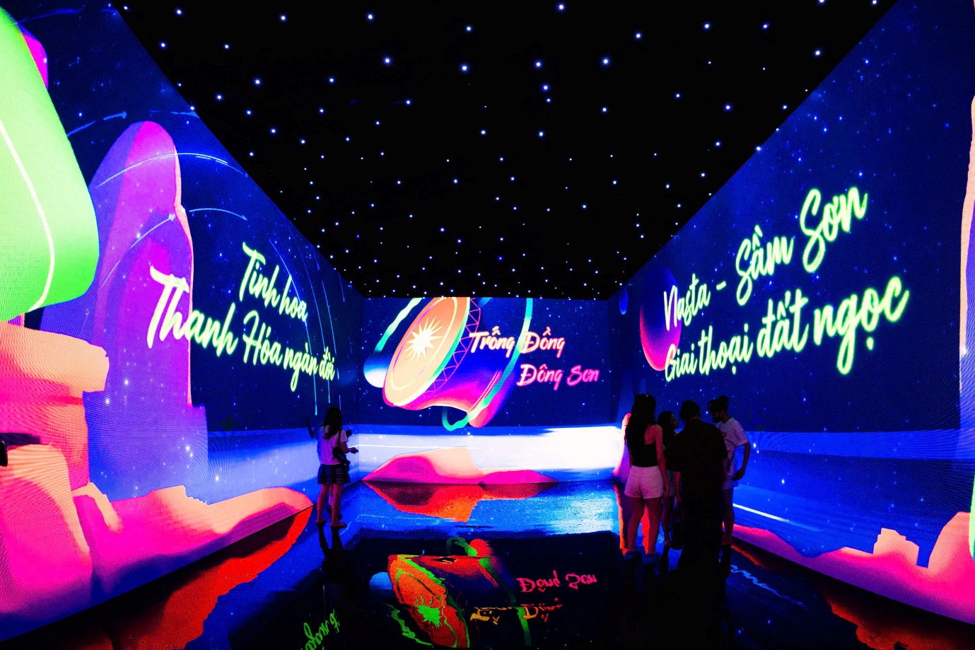 Du lịch Sầm Sơn hè bùng nổ với sự kiện “Sea the Soul” của Văn Phú- Ảnh 2. Du lịch Sầm Sơn hè bùng nổ với sự kiện “Sea the Soul” của Văn Phú- Ảnh 2.