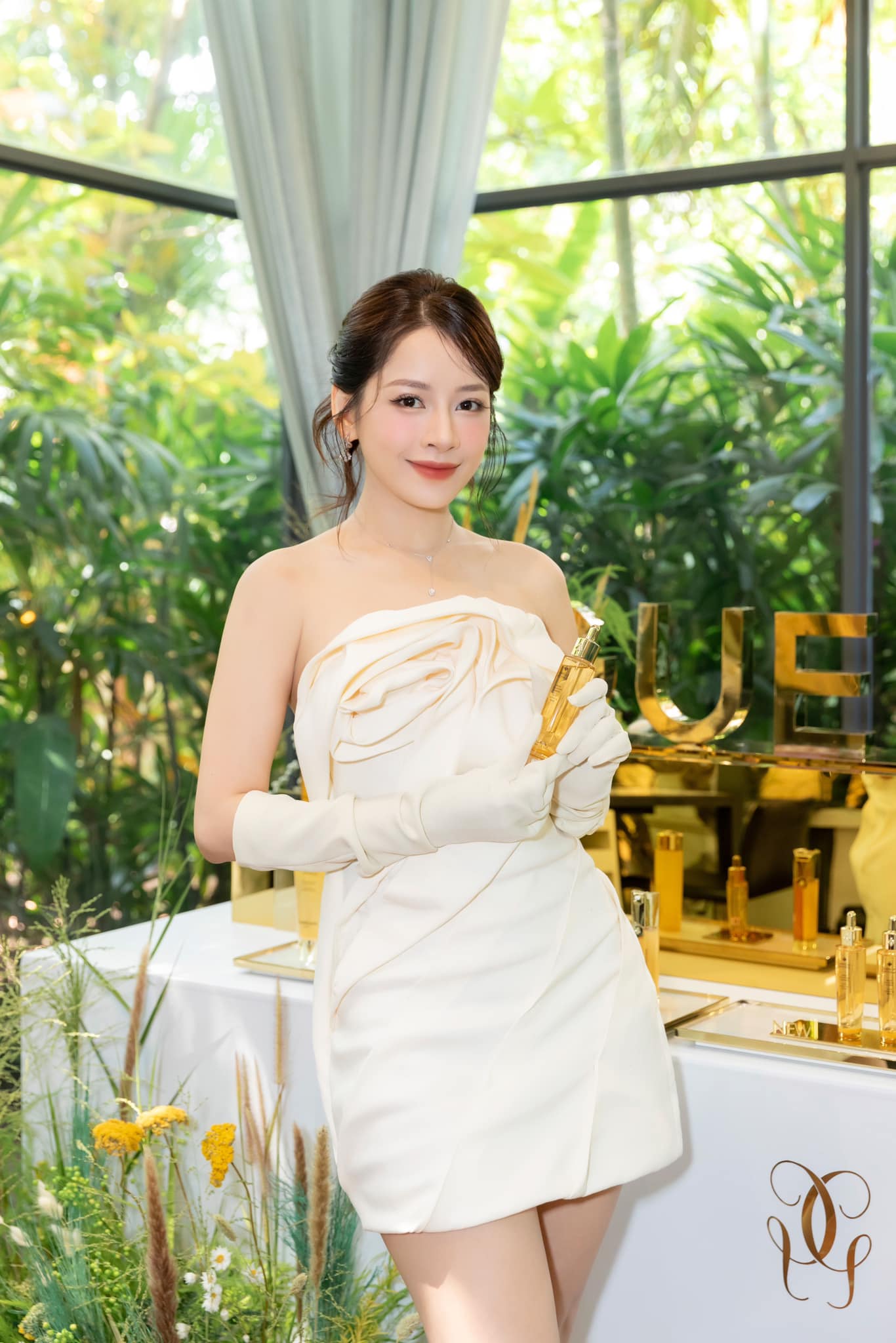 Mỹ nhân duy nhất được báo Hàn tung hô là "Jun Ji Hyun Việt Nam", nhan sắc khiến Park Shin Hye cũng phải lép vế- Ảnh 5. Mỹ nhân duy nhất được báo Hàn tung hô là "Jun Ji Hyun Việt Nam", nhan sắc khiến Park Shin Hye cũng phải lép vế- Ảnh 5.
