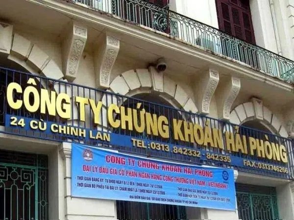 Động thái bất ngờ của lãnh đạo nhiều doanh nghiệp- Ảnh 2. Động thái bất ngờ của lãnh đạo nhiều doanh nghiệp- Ảnh 2.