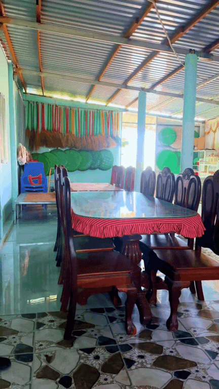 Ghé bếp miền Tây sạch đến ngỡ ngàng: Dù nấu củi vẫn gọn tinh tươm, không một vết bẩn, hút hàng triệu lượt xem- Ảnh 4. Ghé bếp miền Tây sạch đến ngỡ ngàng: Dù nấu củi vẫn gọn tinh tươm, không một vết bẩn, hút hàng triệu lượt xem- Ảnh 4.