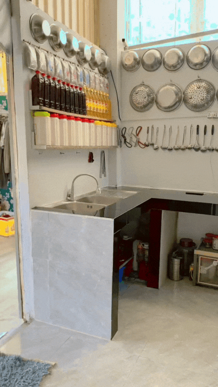 Ghé bếp miền Tây sạch đến ngỡ ngàng: Dù nấu củi vẫn gọn tinh tươm, không một vết bẩn, hút hàng triệu lượt xem- Ảnh 9. Ghé bếp miền Tây sạch đến ngỡ ngàng: Dù nấu củi vẫn gọn tinh tươm, không một vết bẩn, hút hàng triệu lượt xem- Ảnh 9.