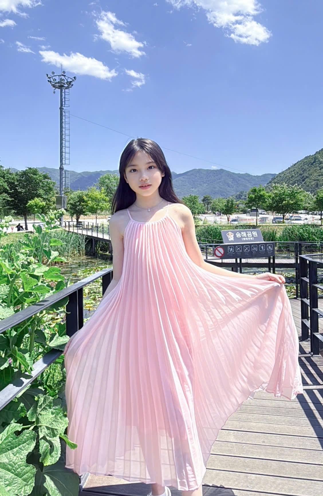 MC Kim Huyền Sâm đăng loạt ảnh du lịch Hàn Quốc cùng con, 40 tuổi trẻ đẹp như 20- Ảnh 6. MC Kim Huyền Sâm đăng loạt ảnh du lịch Hàn Quốc cùng con, 40 tuổi trẻ đẹp như 20- Ảnh 6.