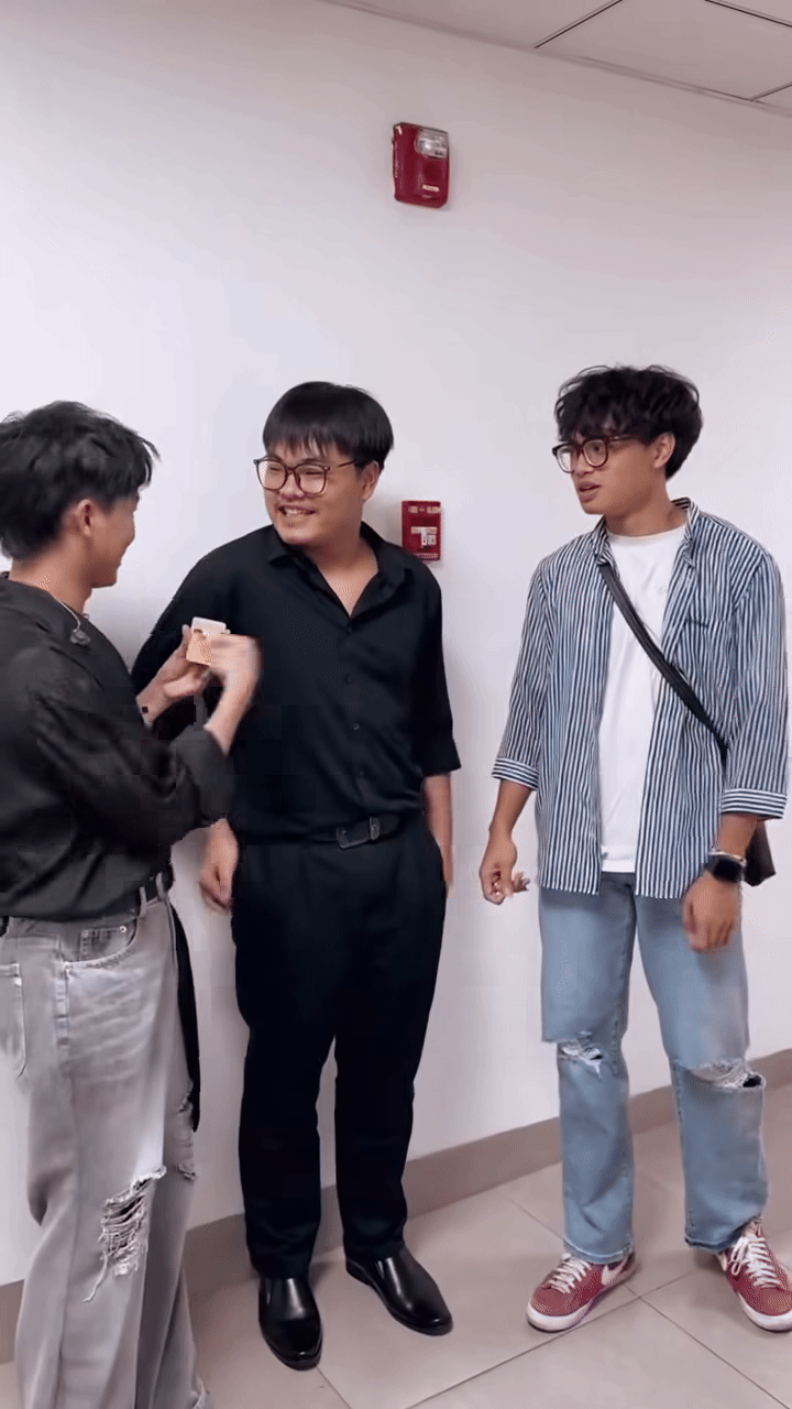 Diện mạo gây sốc của Bi Béo - con trai Cục Trưởng Xuân Bắc, đứng chung sân khấu khiến “dì Lệ” chỉ còn cái tên- Ảnh 5. Diện mạo gây sốc của Bi Béo - con trai Cục Trưởng Xuân Bắc, đứng chung sân khấu khiến “dì Lệ” chỉ còn cái tên- Ảnh 5.