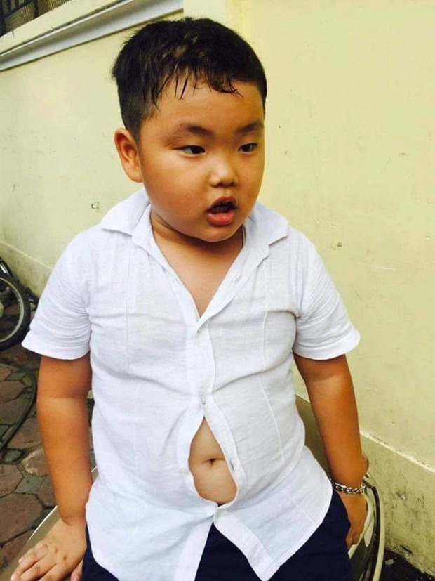 “Cây hài nhí” quốc dân Bi Béo cao lớn bất ngờ sau 10 năm, ca hát đóng kịch vẫn không hot bằng meme khai giảng!- Ảnh 6. “Cây hài nhí” quốc dân Bi Béo cao lớn bất ngờ sau 10 năm, ca hát đóng kịch vẫn không hot bằng meme khai giảng!- Ảnh 6.