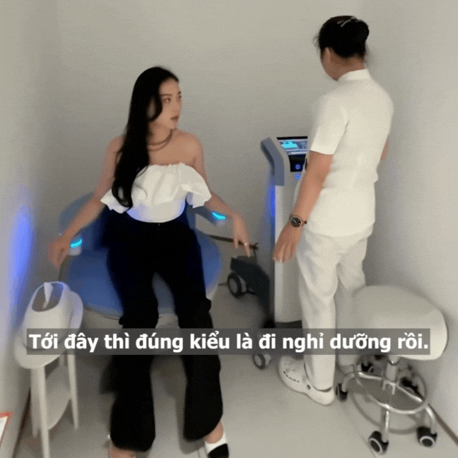 Vợ chồng Phương Oanh và Shark Bình chăm con sinh đôi cực khéo: Mới 1 tuổi đã cho học bơi, cuối tuần đều "full lịch" bên con- Ảnh 7. Vợ chồng Phương Oanh và Shark Bình chăm con sinh đôi cực khéo: Mới 1 tuổi đã cho học bơi, cuối tuần đều "full lịch" bên con- Ảnh 7.