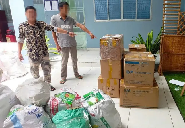 Giám đốc nói lý do vứt bỏ hàng nghìn hộp thực phẩm chức năng ở TPHCM- Ảnh 2. Giám đốc nói lý do vứt bỏ hàng nghìn hộp thực phẩm chức năng ở TPHCM- Ảnh 2.