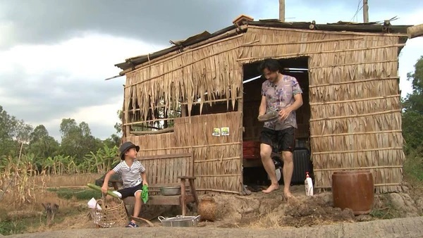 "Quý tử nhà giàu" chịu lội bùn, bắt vịt, rửa bát trong "Bố ơi, mình đi đâu thế?" nay thành "soái ca" sống tự lập ở trời Tây- Ảnh 9. "Quý tử nhà giàu" chịu lội bùn, bắt vịt, rửa bát trong "Bố ơi, mình đi đâu thế?" nay thành "soái ca" sống tự lập ở trời Tây- Ảnh 9.