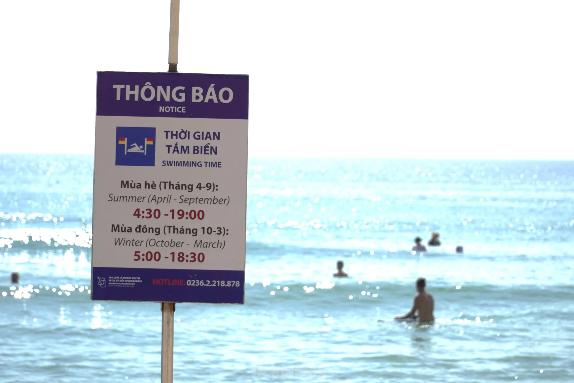Bãi biển Đà Nẵng toàn khách Tây 'phơi mình'- Ảnh 6. Bãi biển Đà Nẵng toàn khách Tây 'phơi mình'- Ảnh 6.