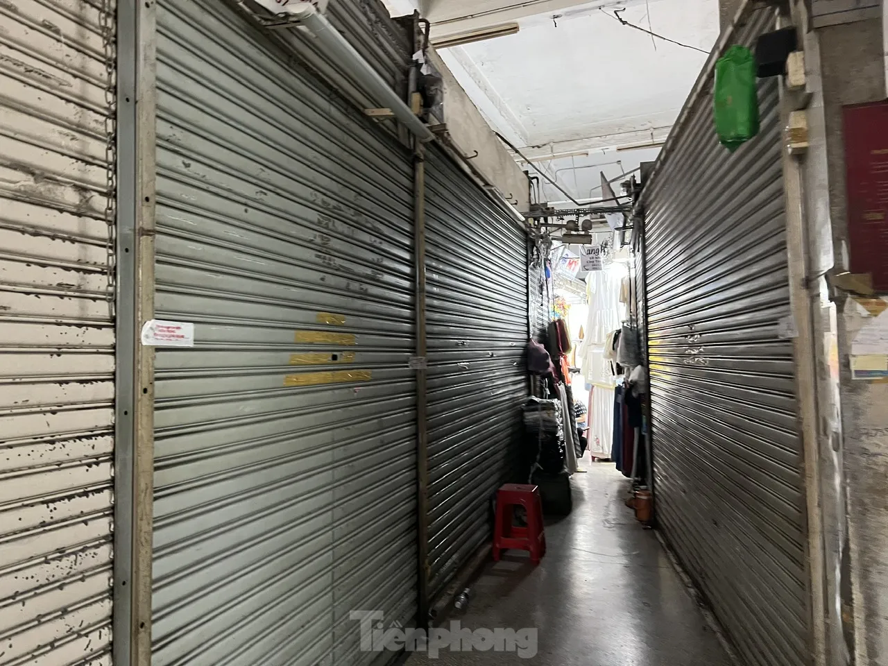 Cảnh chưa từng thấy tại những 'thiên đường mua sắm' ở TPHCM- Ảnh 14. Cảnh chưa từng thấy tại những 'thiên đường mua sắm' ở TPHCM- Ảnh 14.