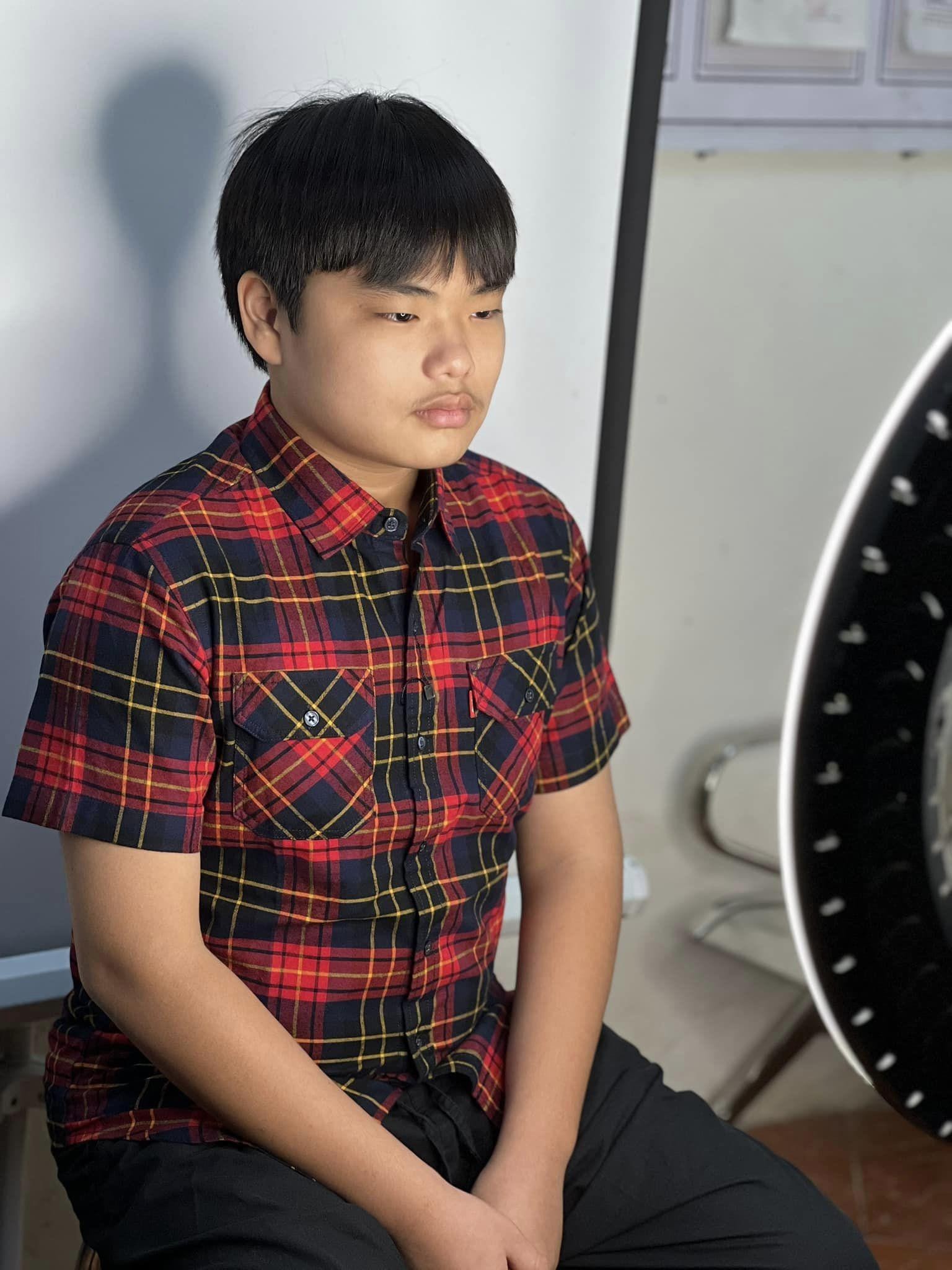 “Cây hài nhí” quốc dân Bi Béo cao lớn bất ngờ sau 10 năm, ca hát đóng kịch vẫn không hot bằng meme khai giảng!- Ảnh 13. “Cây hài nhí” quốc dân Bi Béo cao lớn bất ngờ sau 10 năm, ca hát đóng kịch vẫn không hot bằng meme khai giảng!- Ảnh 13.