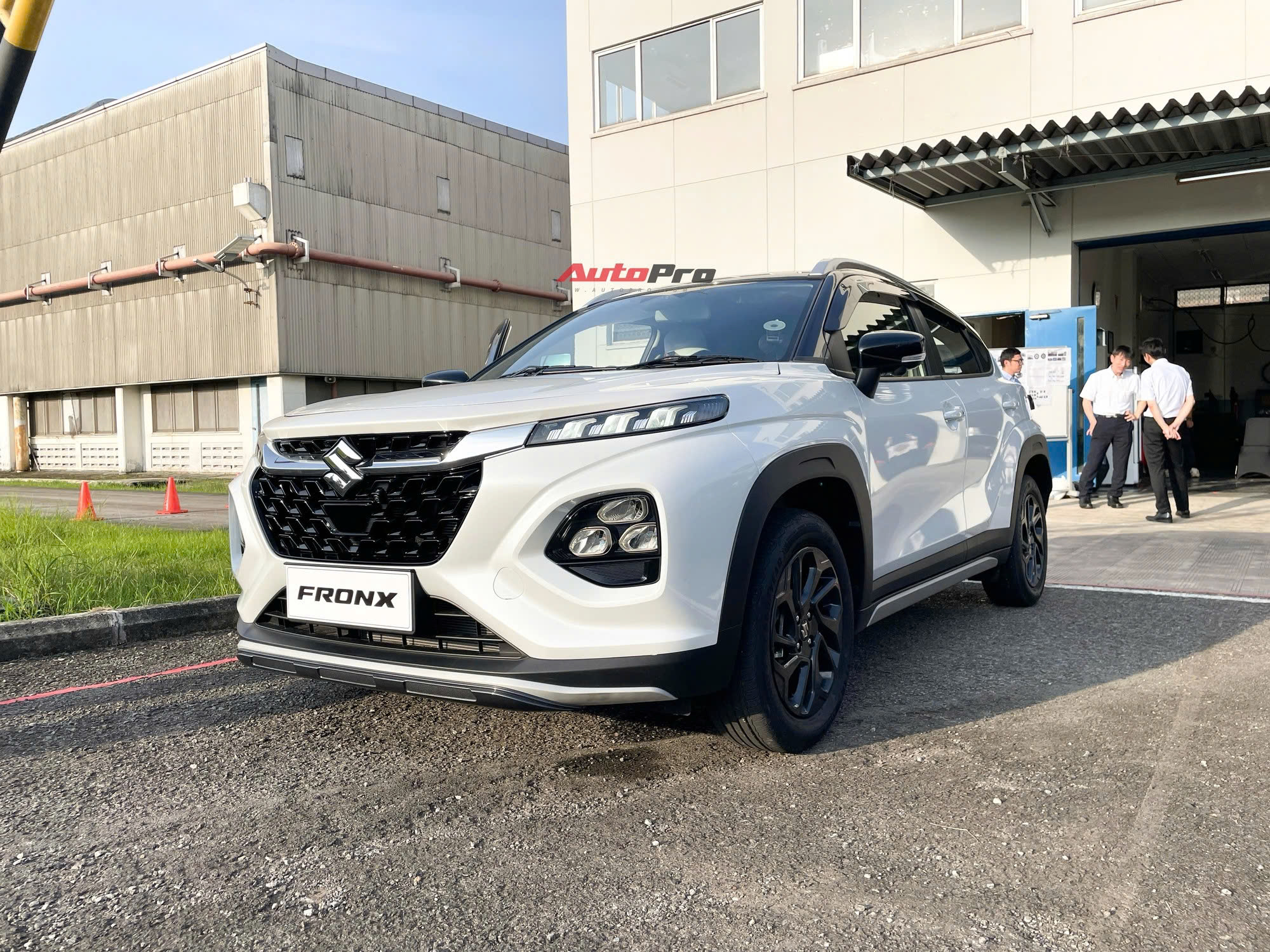 Người Việt hiếm hoi cầm lái Suzuki Fronx: ‘Lái hay, chất tốt nhưng cần điều này mới bán chạy’- Ảnh 4. Người Việt hiếm hoi cầm lái Suzuki Fronx: ‘Lái hay, chất tốt nhưng cần điều này mới bán chạy’- Ảnh 4.