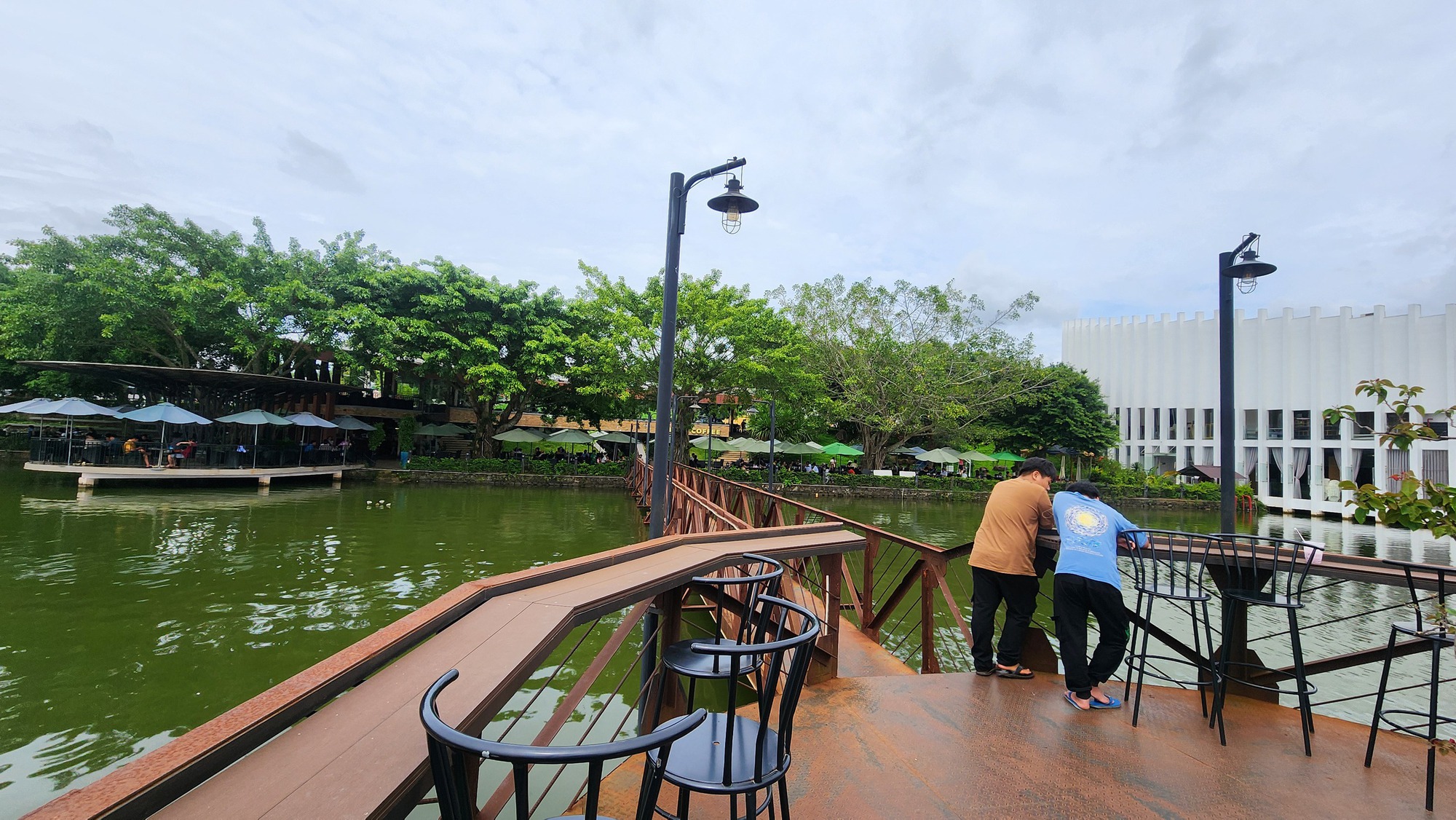 Cận cảnh khu "đất vàng" công viên thành đất… tư!- Ảnh 4. Cận cảnh khu "đất vàng" công viên thành đất… tư!- Ảnh 4.